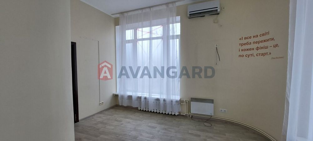 Продаж приміщення 217м2., вул. Амосова 4.