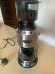 Młynek delonghi kg520m