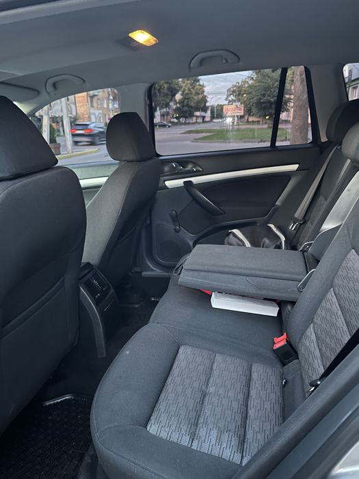 SKODA OCTAVIA А5 Автомат
Пробіг 226000км.
Дизель TDI 1.6
Коробка Автом