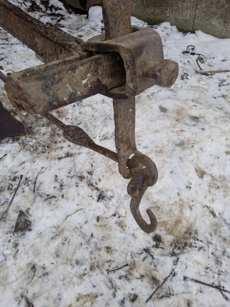 Продам кінській плуг .