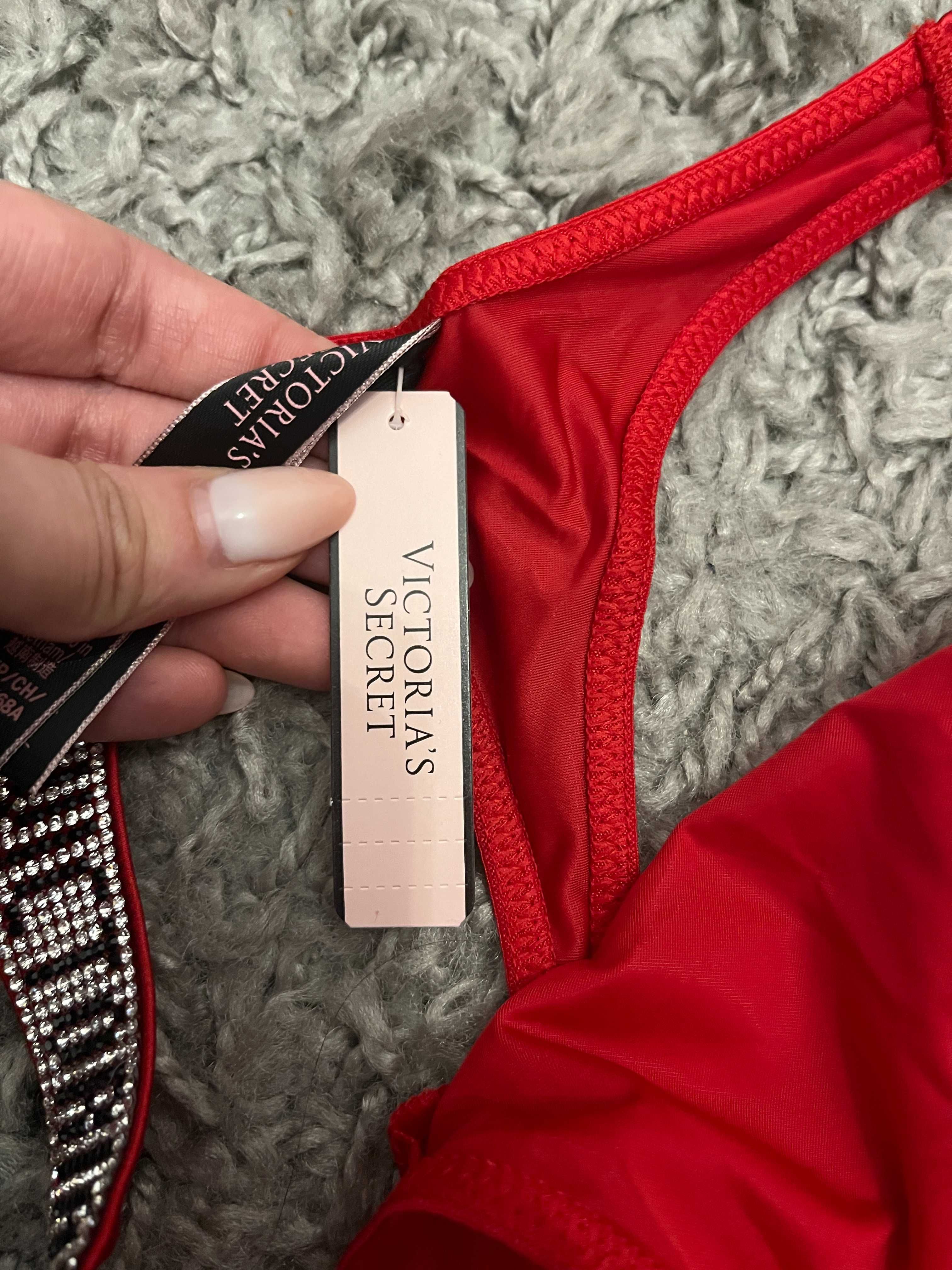 Czerwone majtki stringi z kryształkami cyrkoniami Victoria's Secret VS