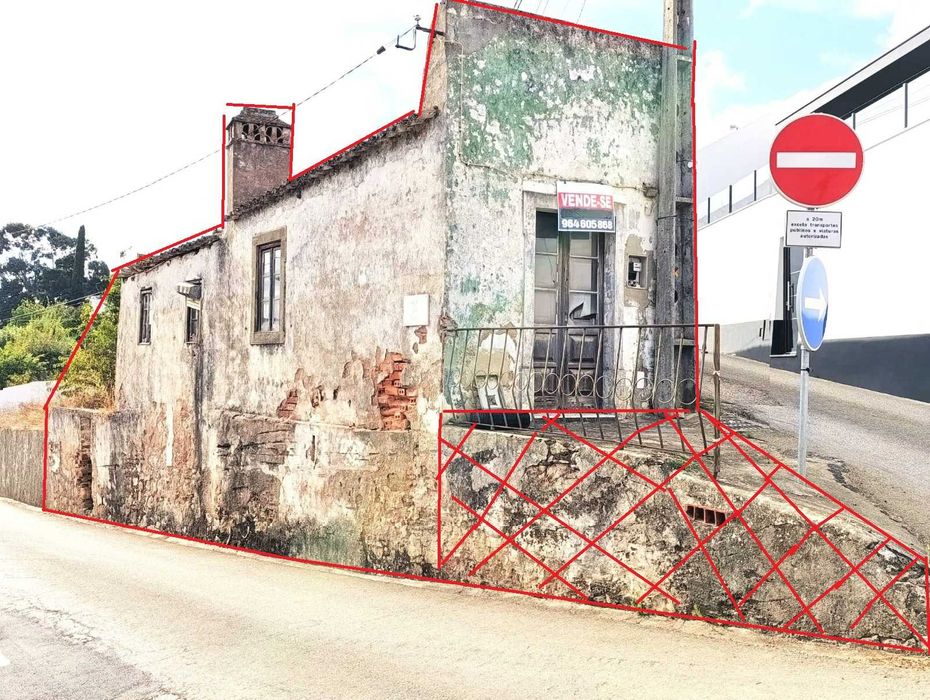 Moradia para reconstrução a 1h de Lisboa - Torres Vedras