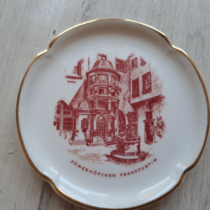 Porcelanowy maly talerzyk/spodek Rosenthal.