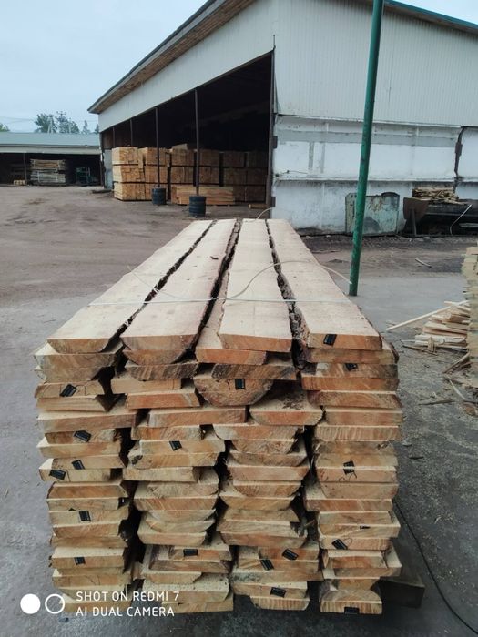 Дошка соснова необрізна 40 - ка свіжопил, пиломатеріали в наявності.