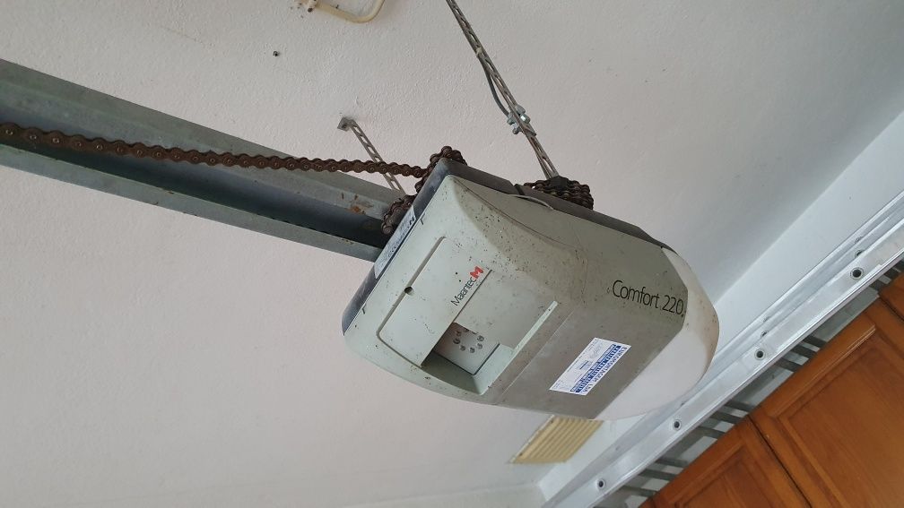 Portão automático de garagem - 290x220