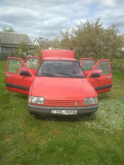 Рено 21 седан Renault
