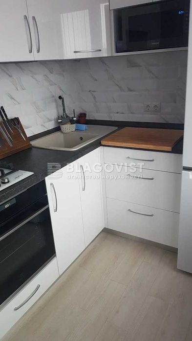 Продаж 1 К квартири ст.м. Героїв Дніпра