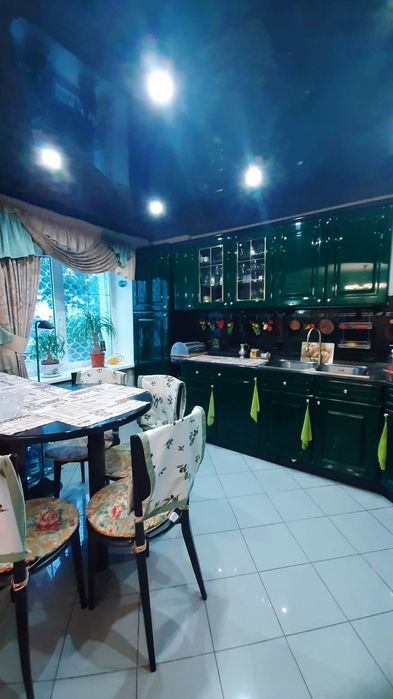 НОВЕ!ЕКСКЛЮЗИВНА трикімнатна кв-ра 95м2 з кухнею-студією в р-ні Площі!