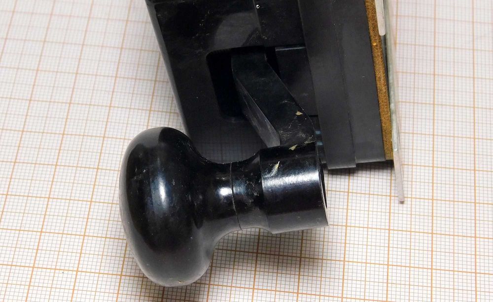 Klucz telegraficzny do radiostacji wojskowej czarny