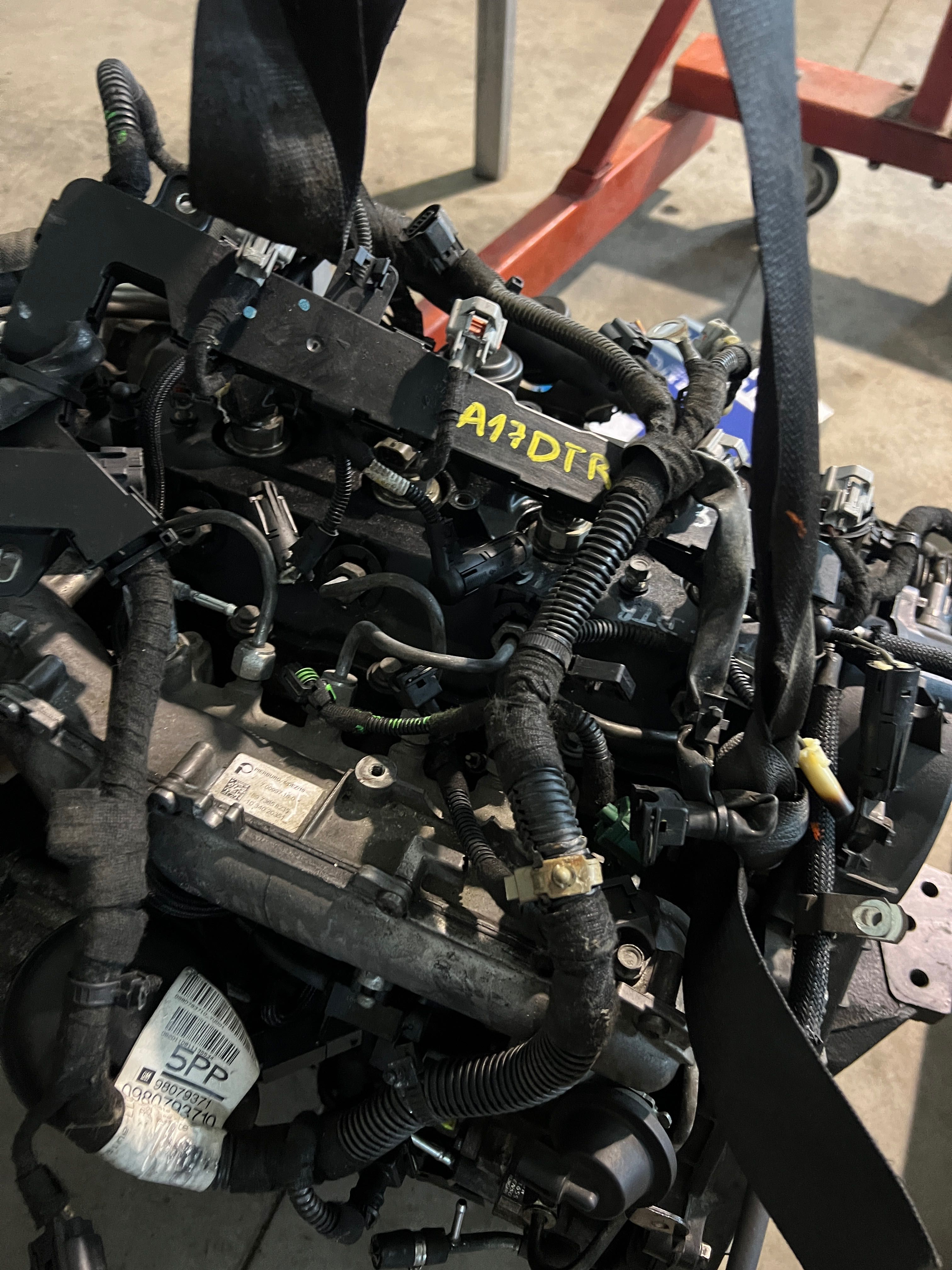 Motor Opel 1.7   A 17 DTR