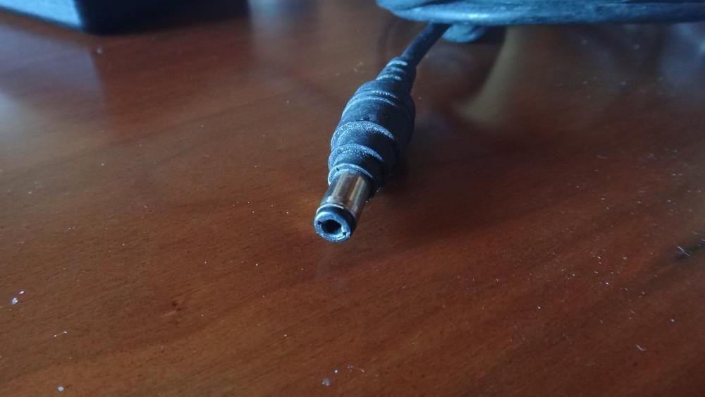 Carregador 20V 3.25A