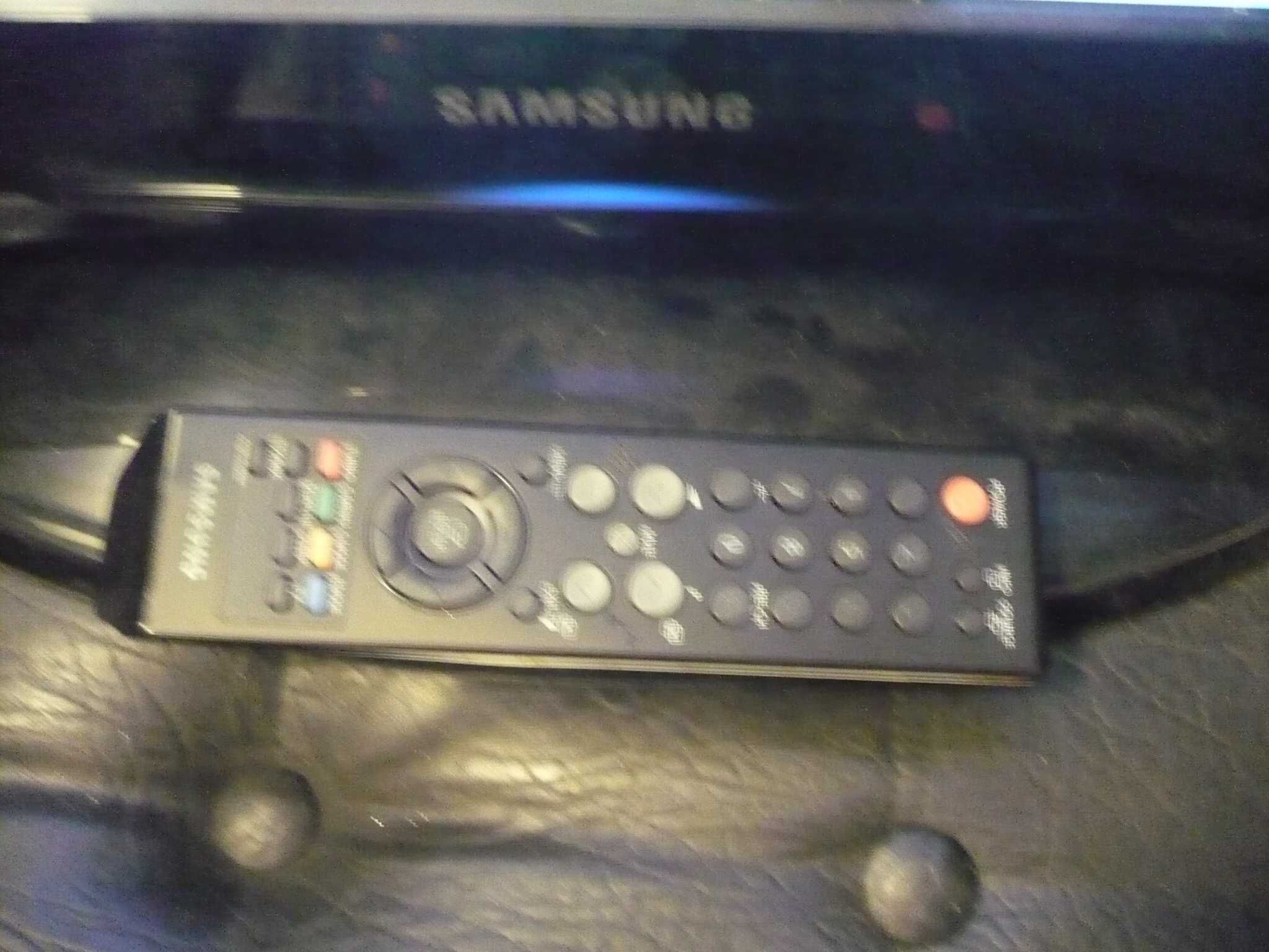 TV LCD Samsung 23"