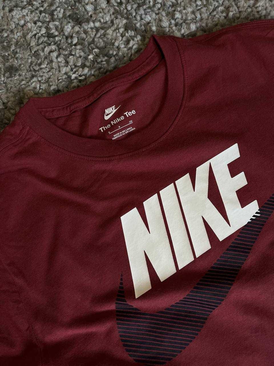 Футболка Nike Red