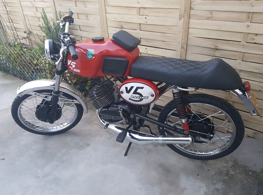 Vendo Sachs v5 com 2 motores