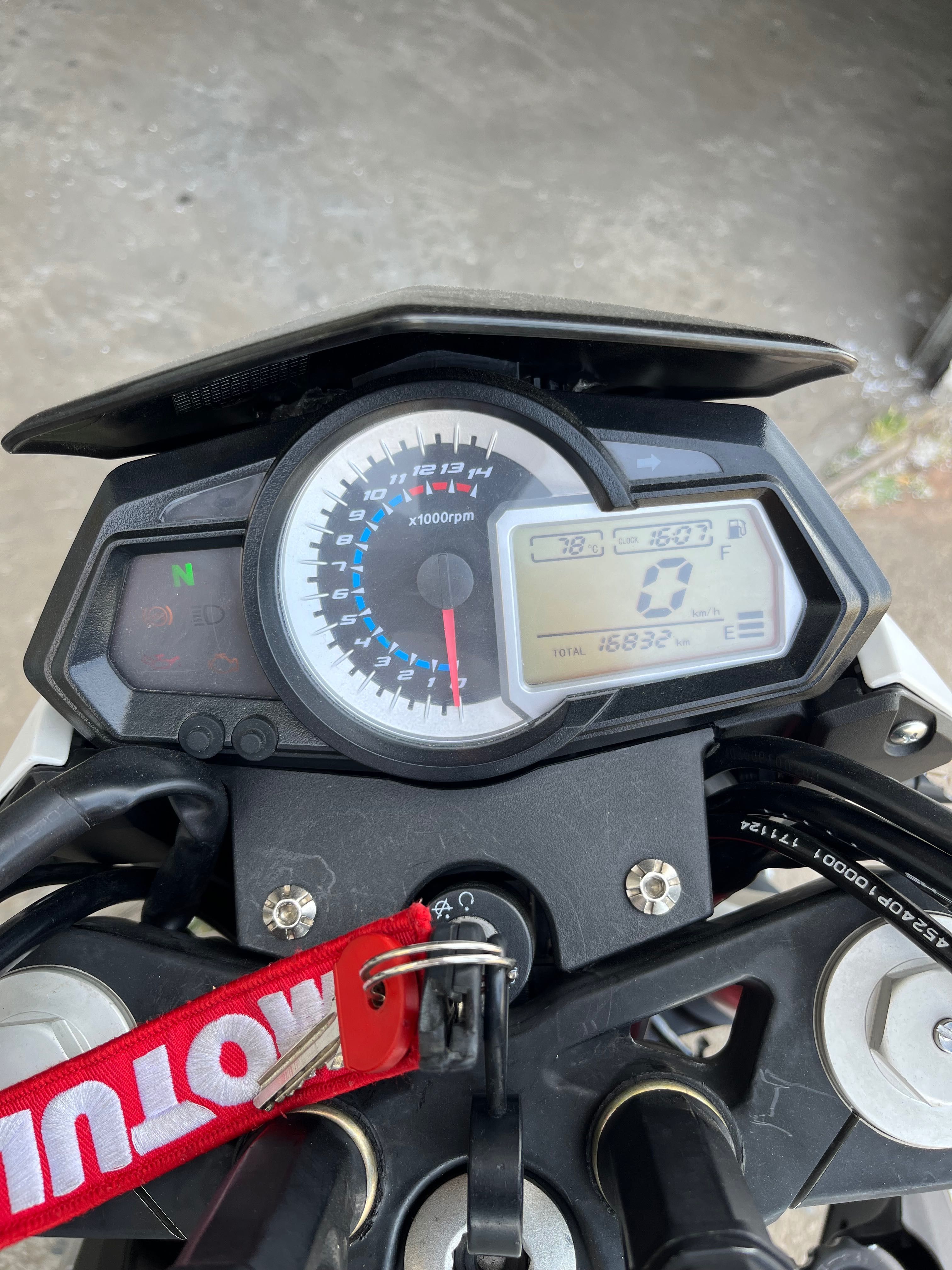 Benelli 302 S como nova