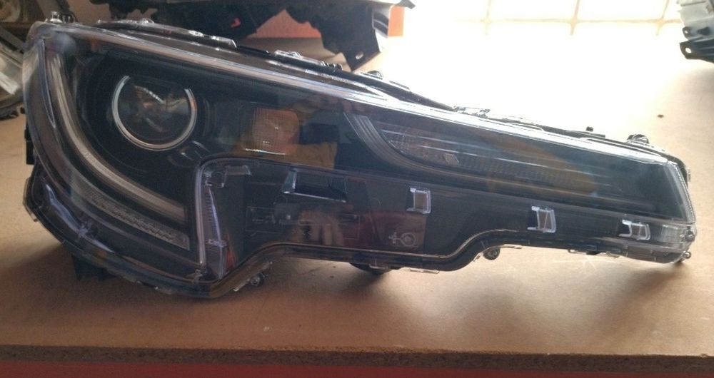 Farol Toyota Corolla (2022) DRT