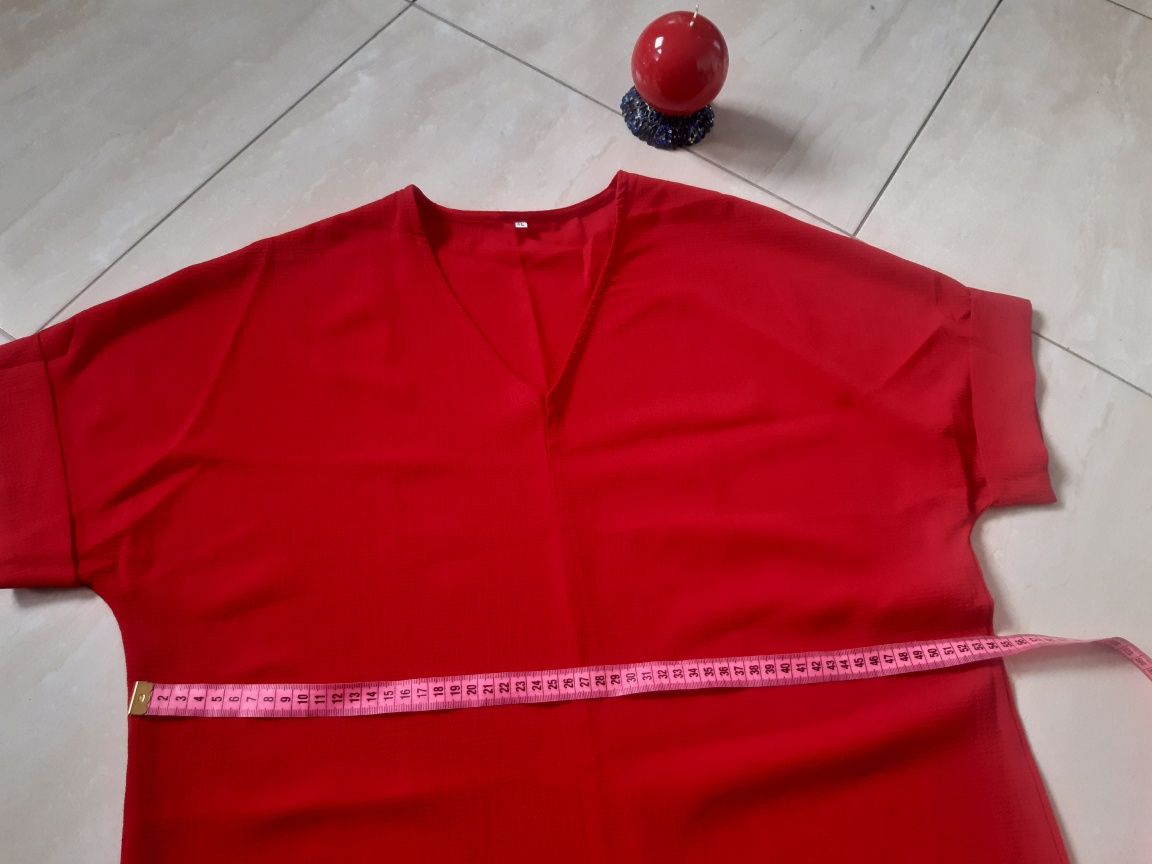 Nowa krótka czerwona sukienka na święta