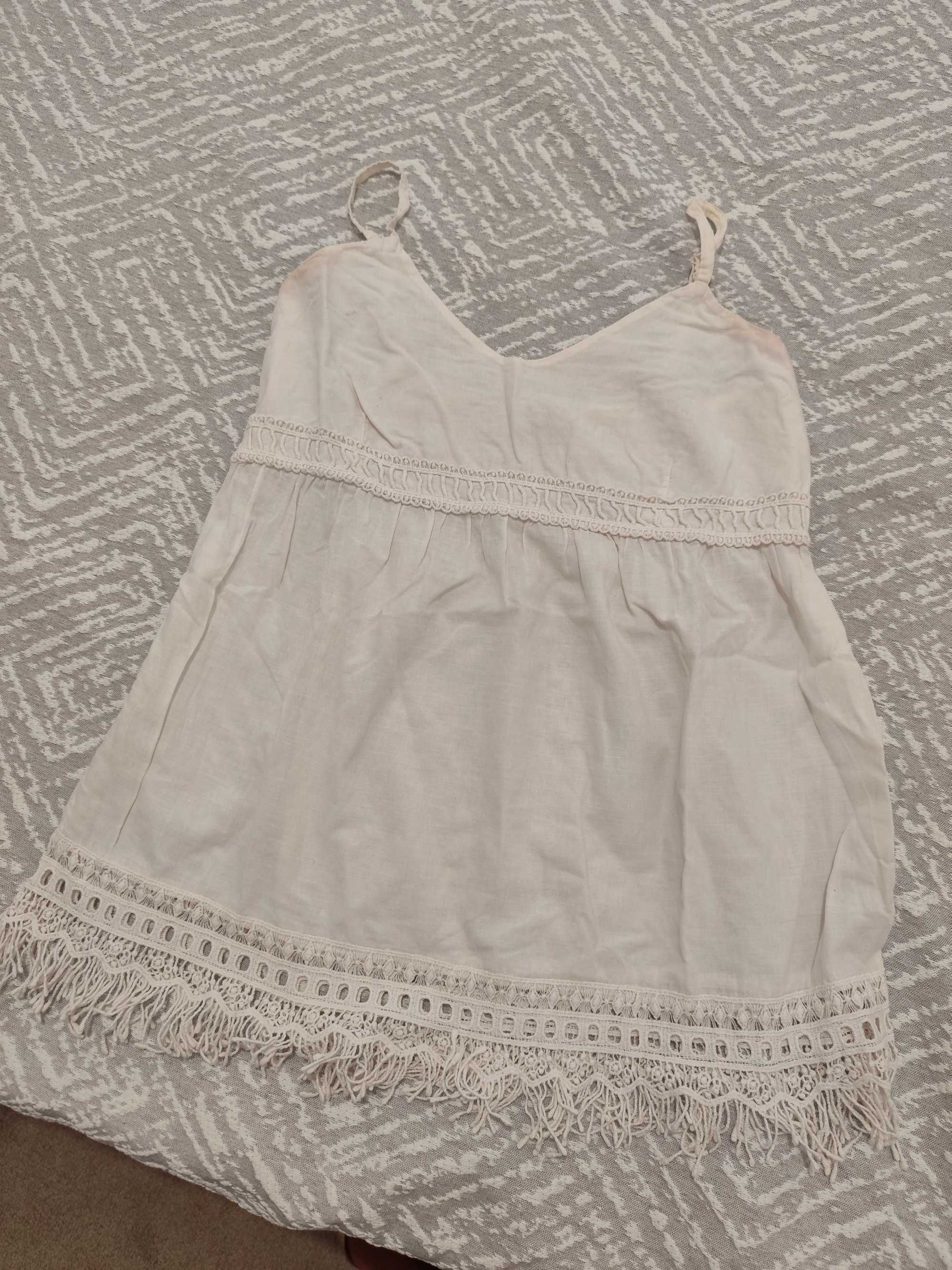 Top branco com franjas