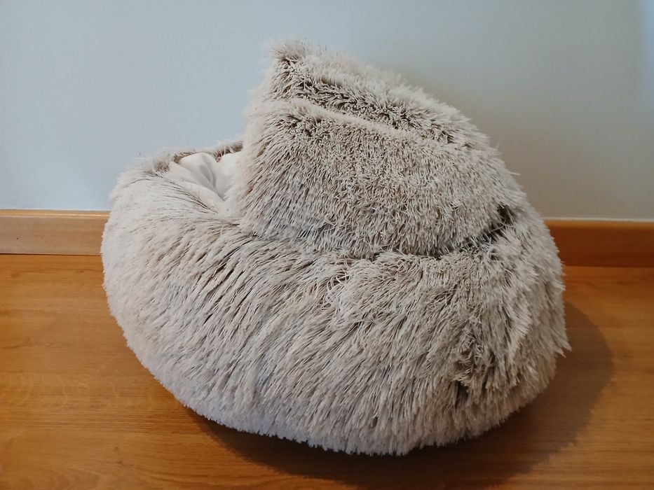 Cama felpuda para gato ou cão pequeno