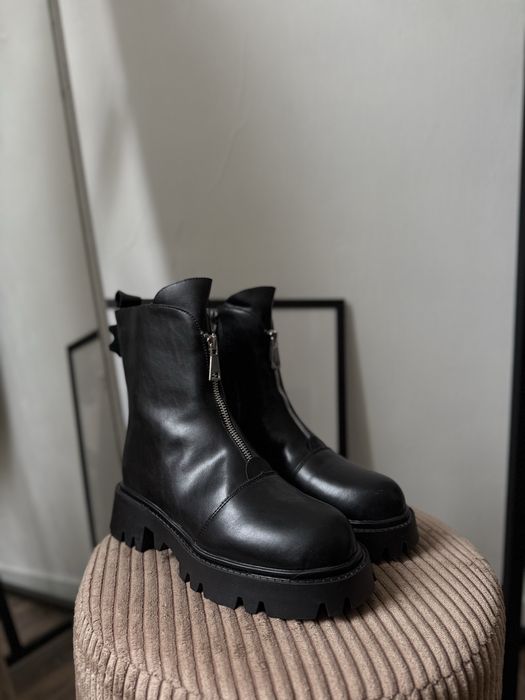 Зимові чоботи боти ботинки зимние сапоги сапожки черевики ботильйони