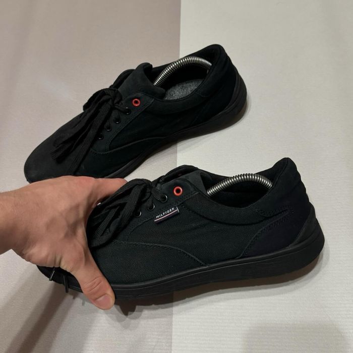 Кросівки Tommy Hilfiger Lightweight Mix Hybrid 44 розмір E321