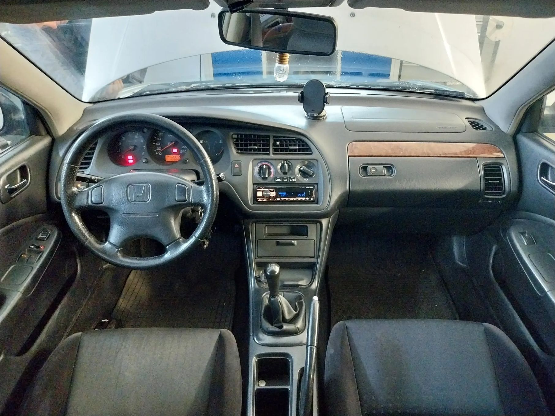 Honda Accord VI 1.8 • Zadbana • Gotowa do jazdy • Spoiler i Zestaw multimedialny