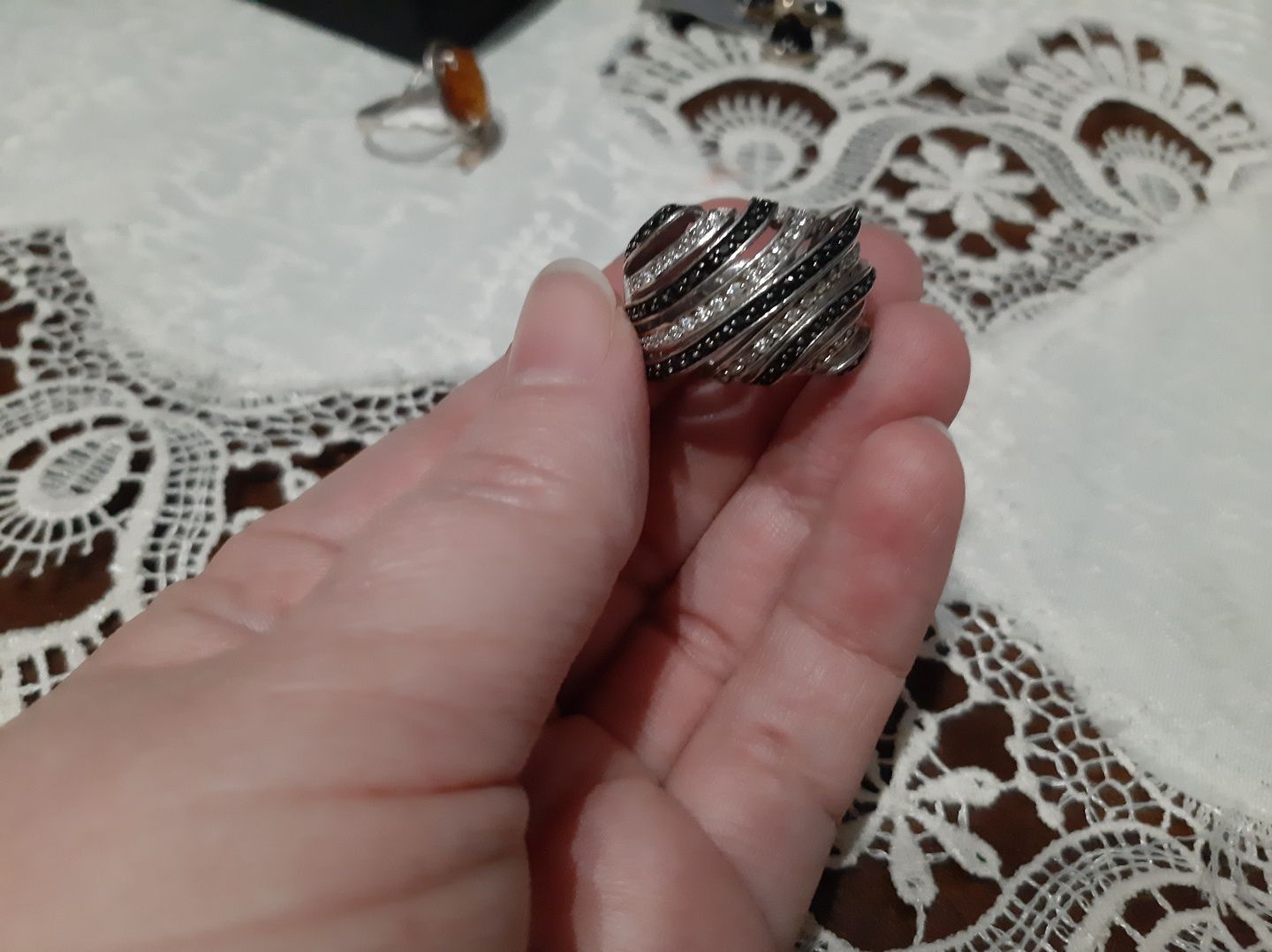 Кольца серебро zarina, янтарь