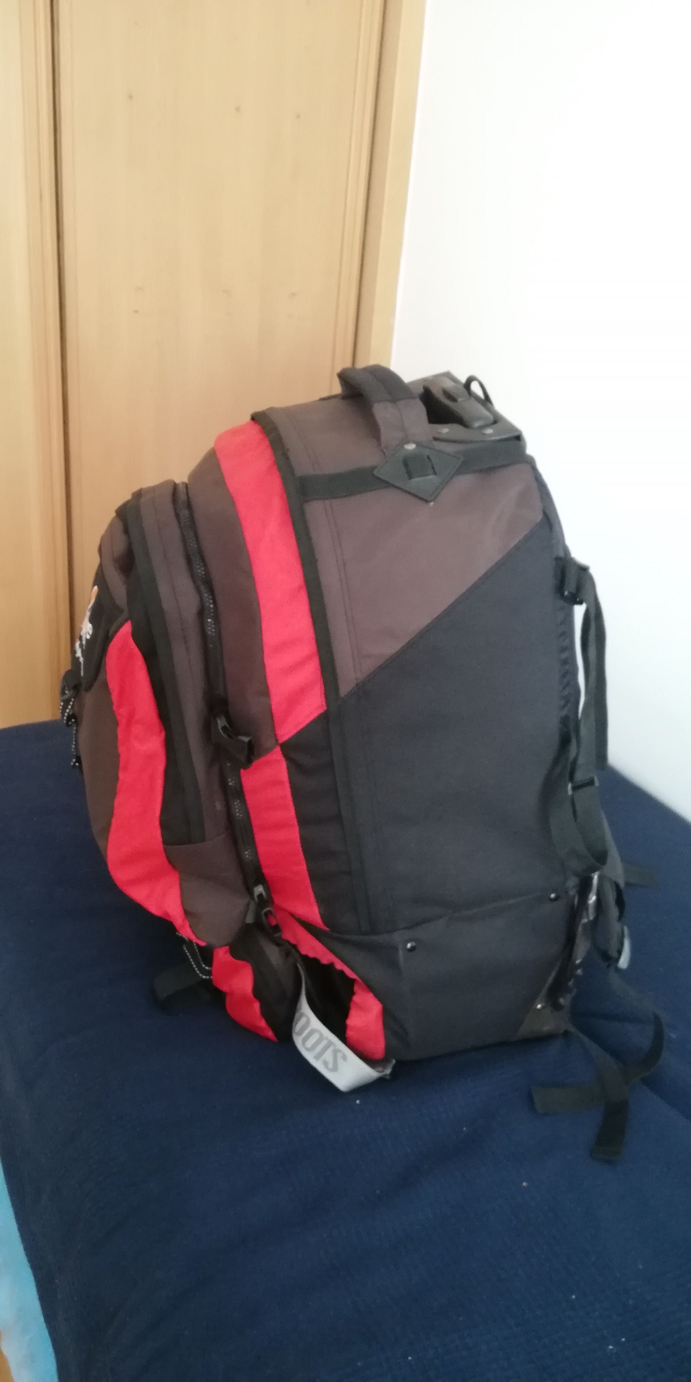 Mochila BackPack/Mala de viagem c/rodas e alças+daypack e bolsa cintur