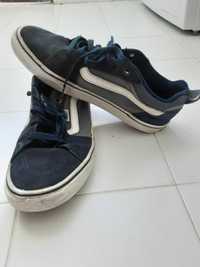 Tenis Vans modelo old school, azuis escuros n 40