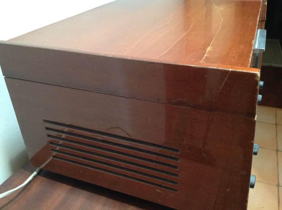 Radio gira-discos Phillips anos 60