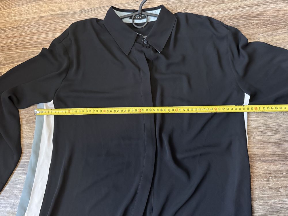 Чорна блузка бренду Sislay L/XL