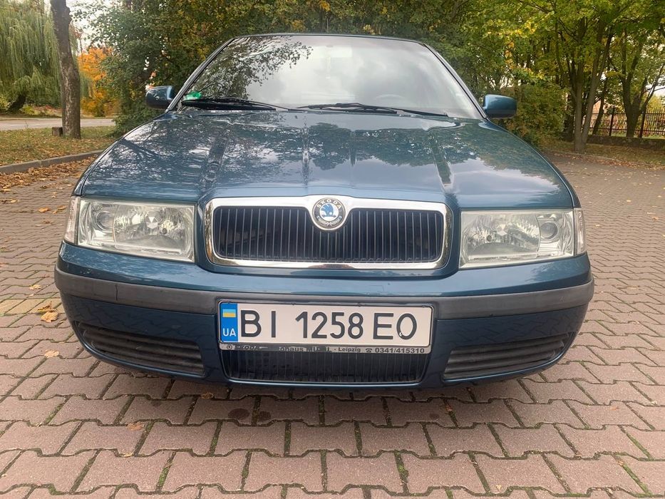Автомобіль Skoda Octavia Tour