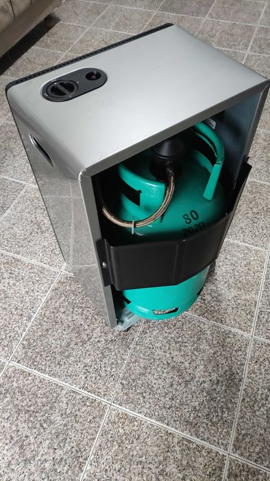 Aquecedor a gás marca JFQ