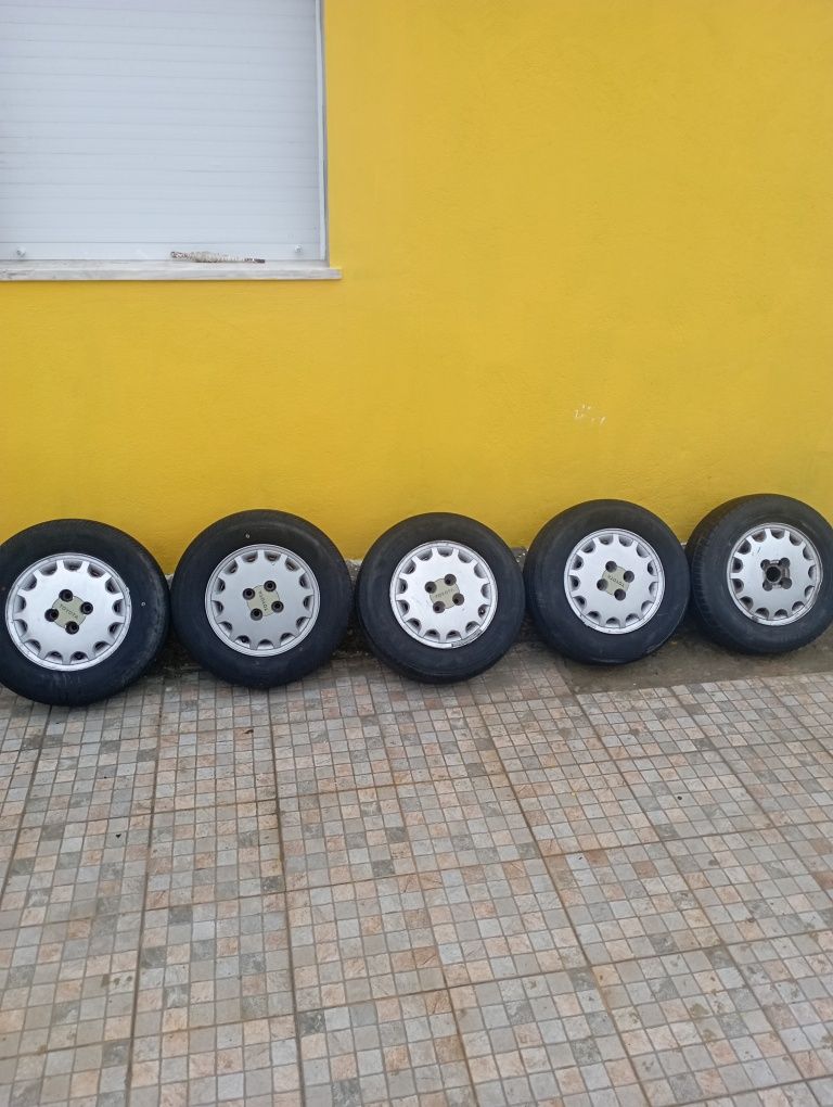 5 jantes com pneu 4×100 R13