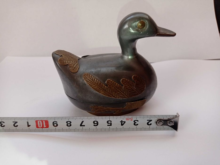 Piękna stara kaczka - ołów?