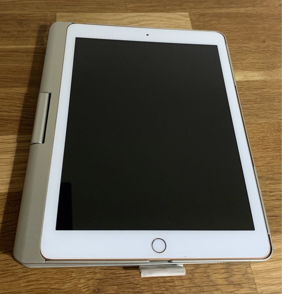 Capa com teclado para ipad 9.7 rotativa
