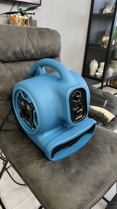 Хімчистка меблів і автосалону. Київ. Диван, матрац. Сушка з виїздом