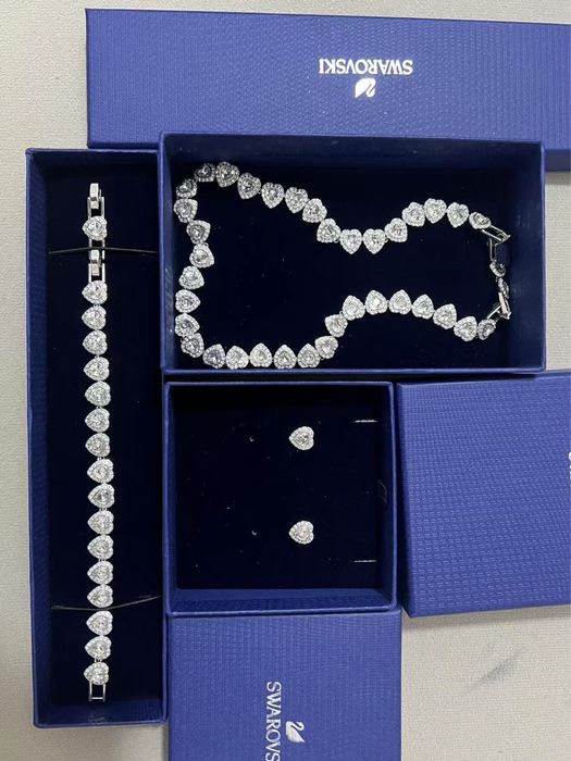 Colar e pulseira Swarovski