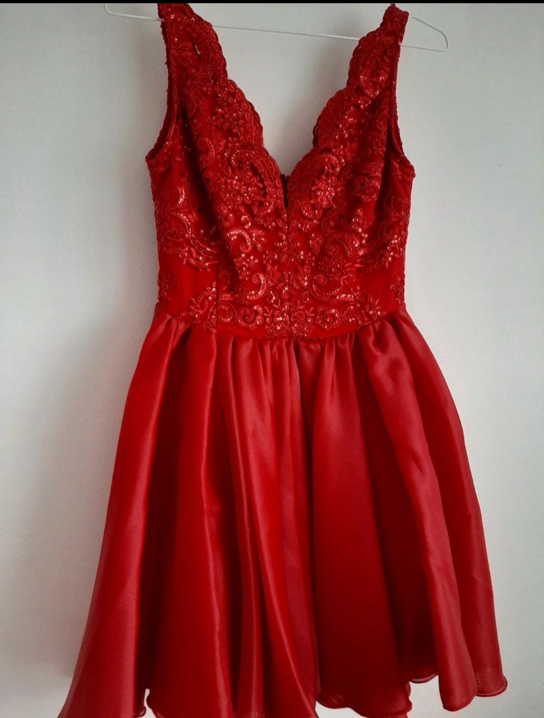 Sukienka rozkloszowana cekiny stilove emo lou Francesca czerwona