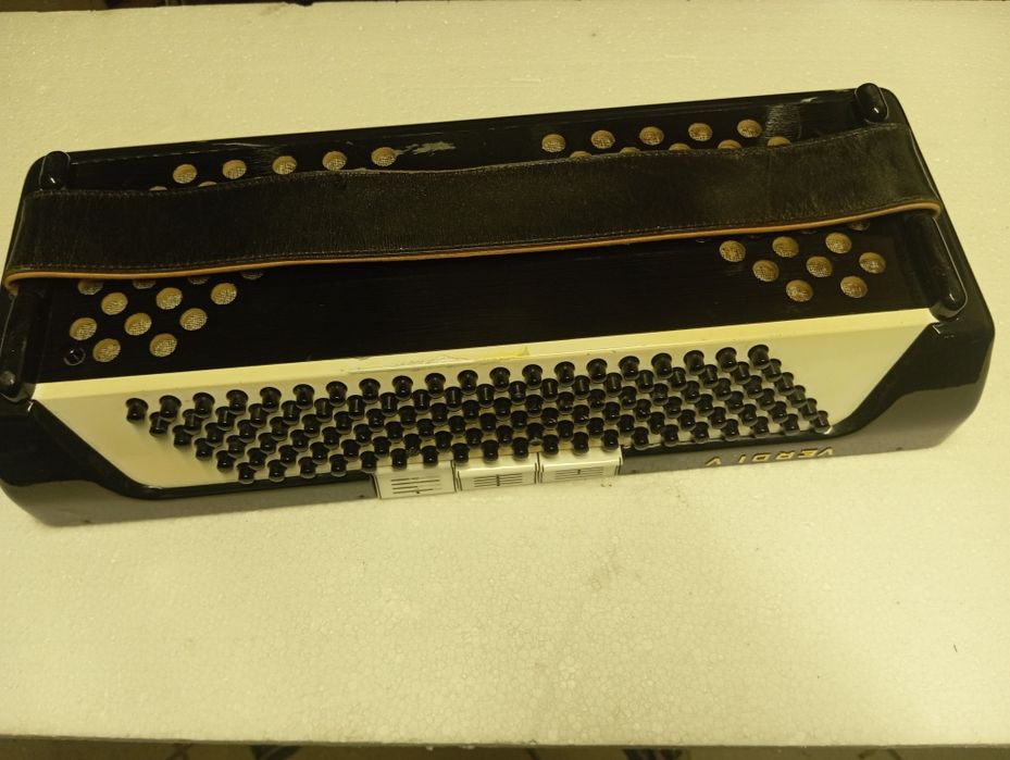 Akordeon hohner verdi v