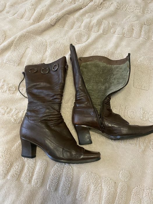 Жіноче зимове взуття