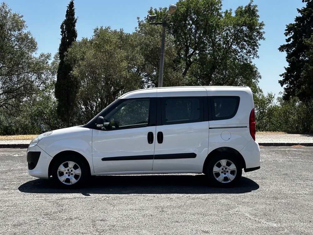Fiat Dobló 1.3 MJET 5 Lugaresp