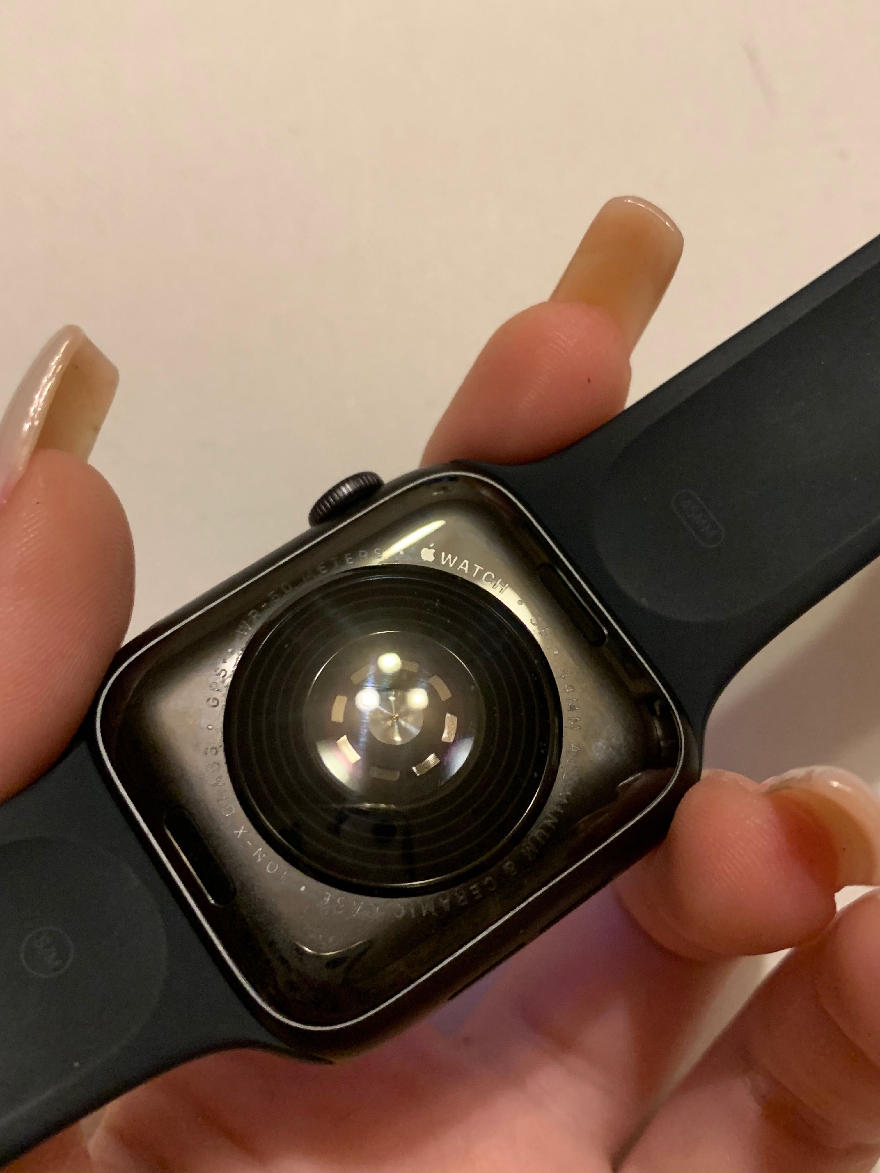 Apple Watch SE 44mm (Space Gray)