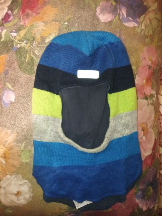 Шапка joiks. Очень тёплая.