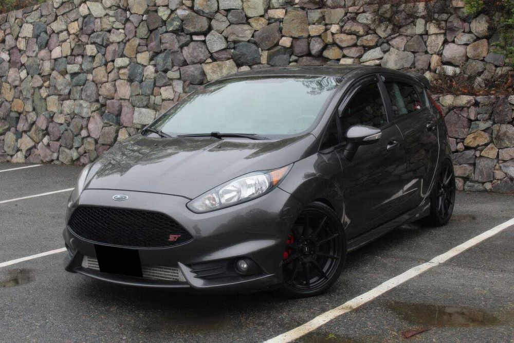 Ford Fiesta ST      2016