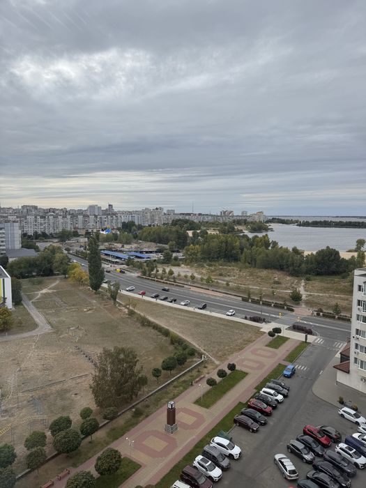 2 кім. квартира з видом на Дніпро