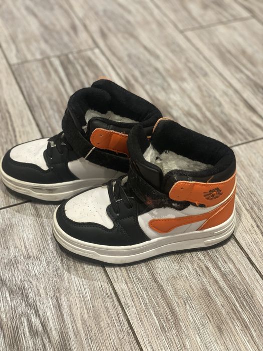 Шкіряні зимові кросівки на хлопчика