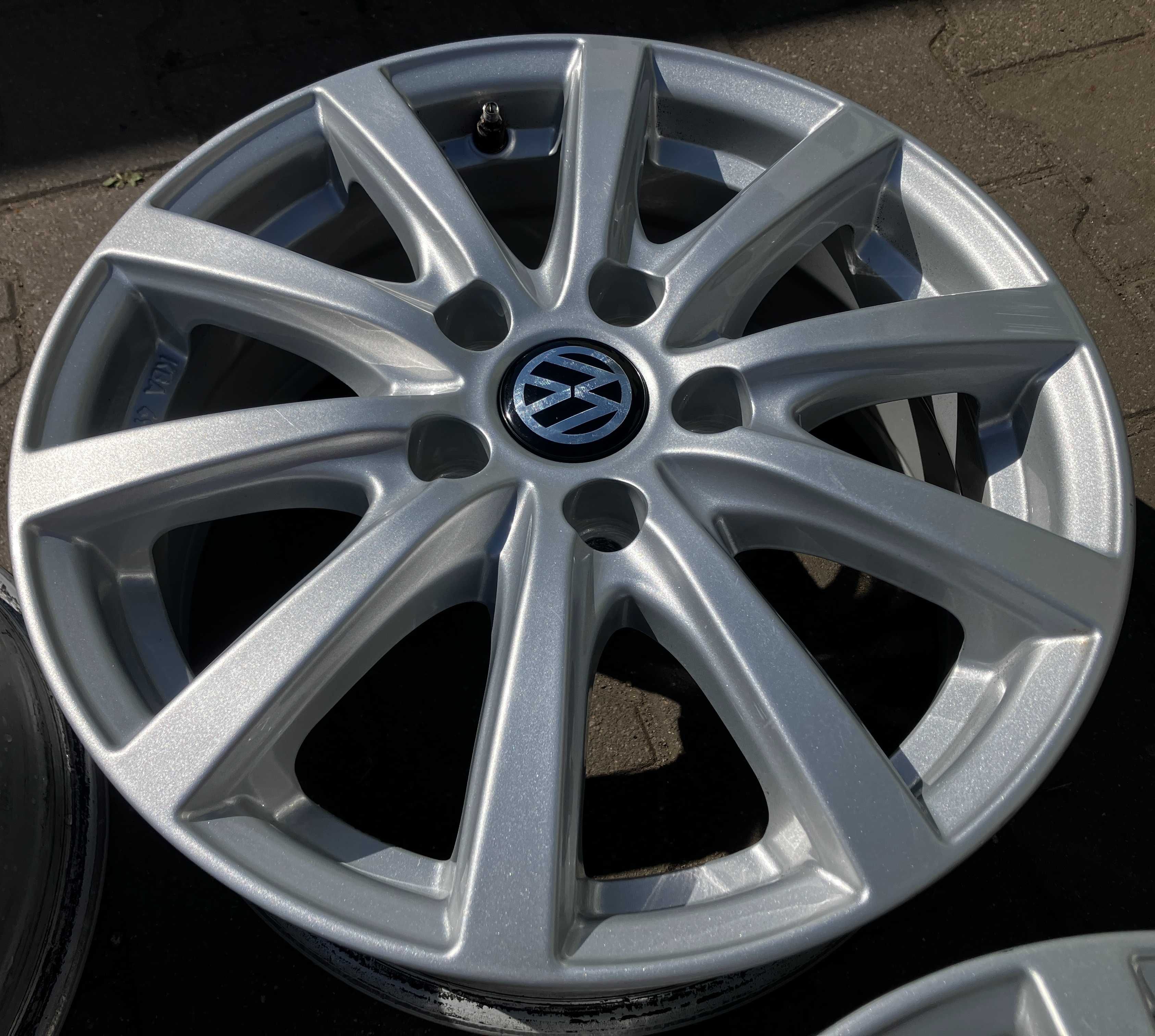 Felgi aluminiowe 16 Vw Golf V VIII VI Touran Jetta Eos Caddy Passat B7
