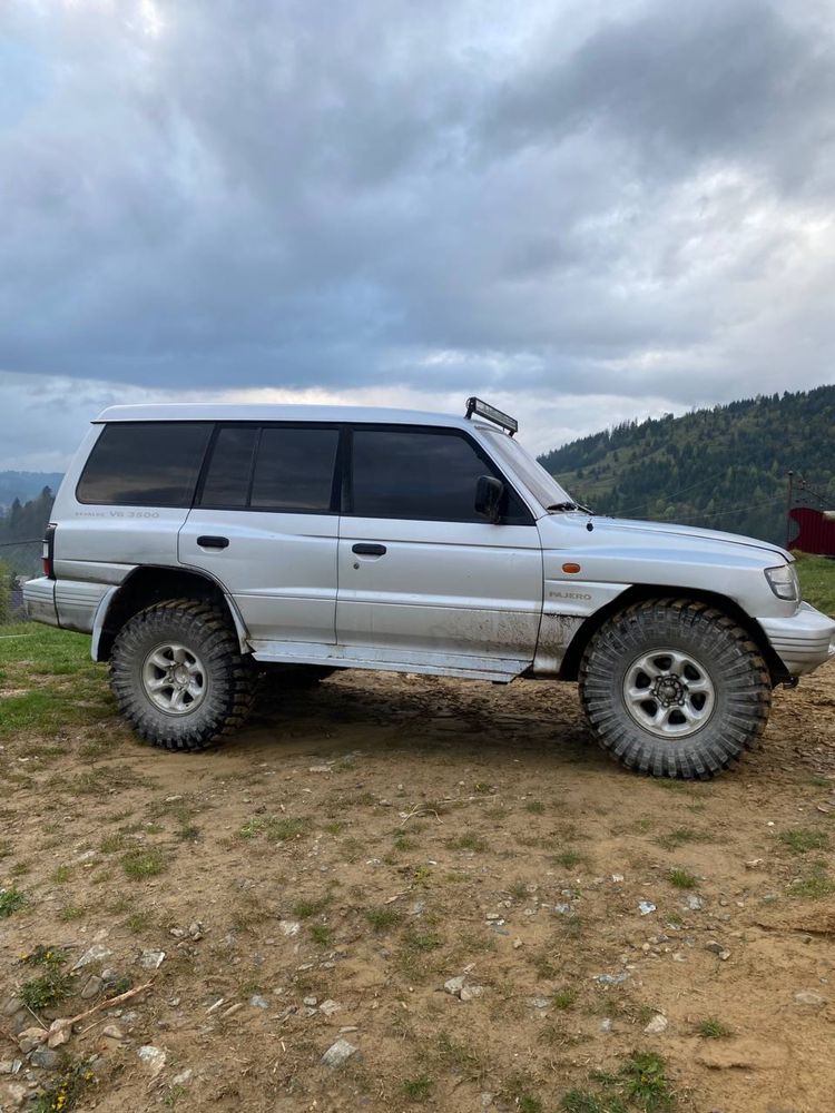 Mitsubishi Pajero 1998