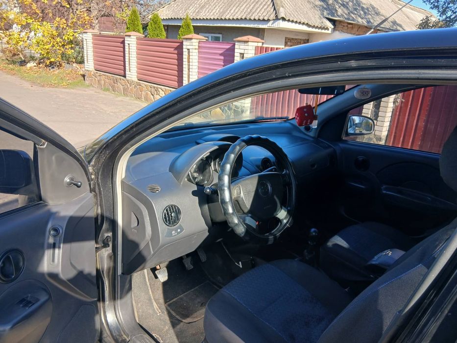 Продам свій автомобіль Chevrolet Aveo 2006